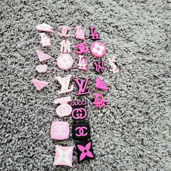 Set of Charms for shoes or crafting - Picture 7 of 7
